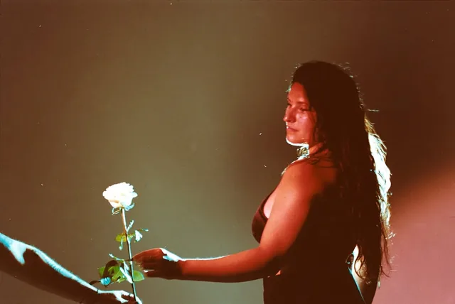 Collige, virgo, rosas